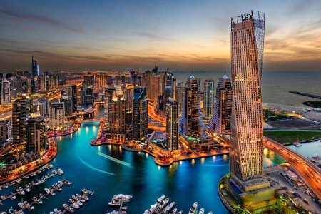 Власти Дубая покроют солнечными панелями городские крыши